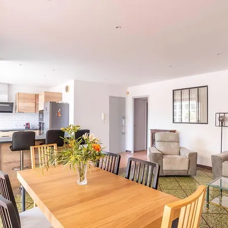 Spacious And Bright 85 M Near Downtown Apartment Hyeres